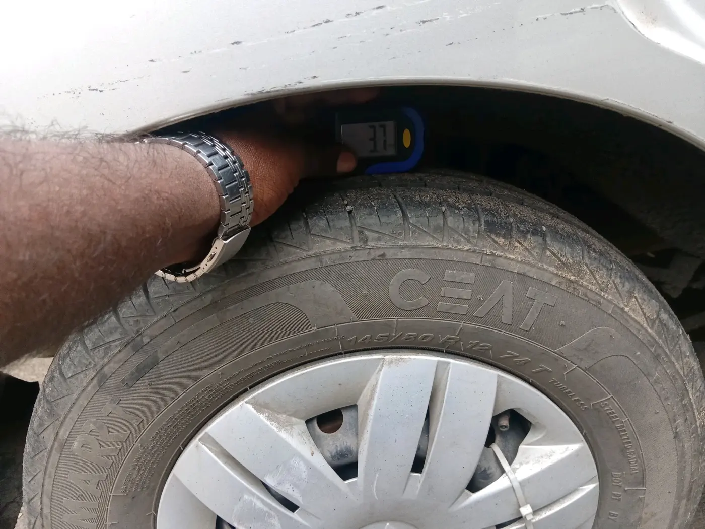 2022 Maruti Alto VXI, Petrol, Manual, 6,997 km, tyre