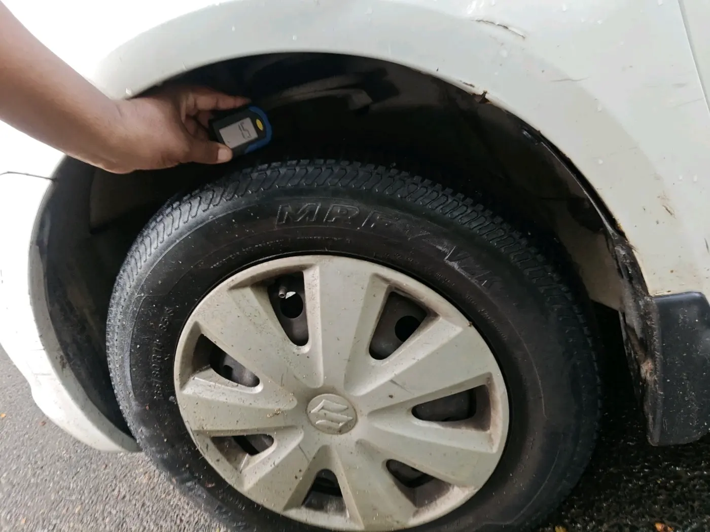 2011 Maruti Swift Dzire VXI, Petrol, Manual, 84,202 km, tyre