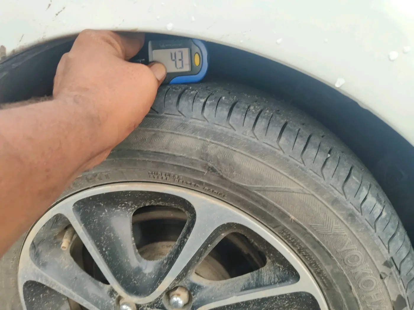 2017 Hyundai Grand i10 SPORTZ (O) AT 1.2 KAPPA VTVT, Petrol, Automatic, 48,082 km, tyre