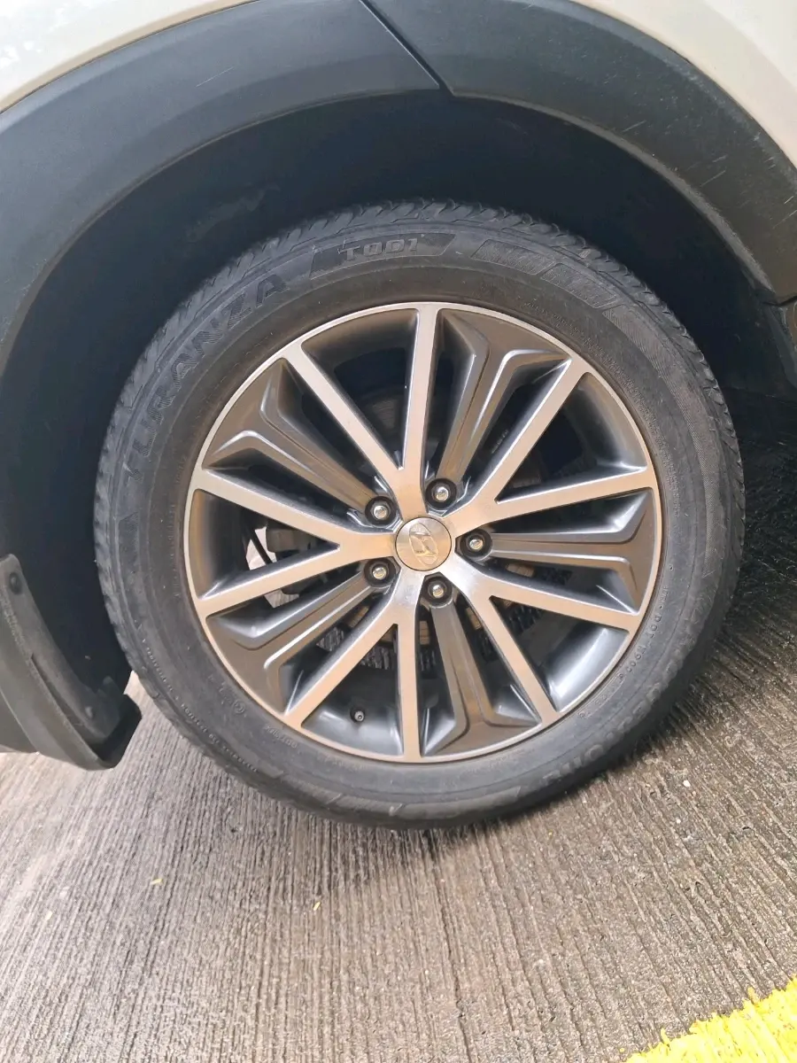 2018 Hyundai Tucson 2WD AT GL DIESEL
, Diesel, Automatic, 72,438 km, tyre