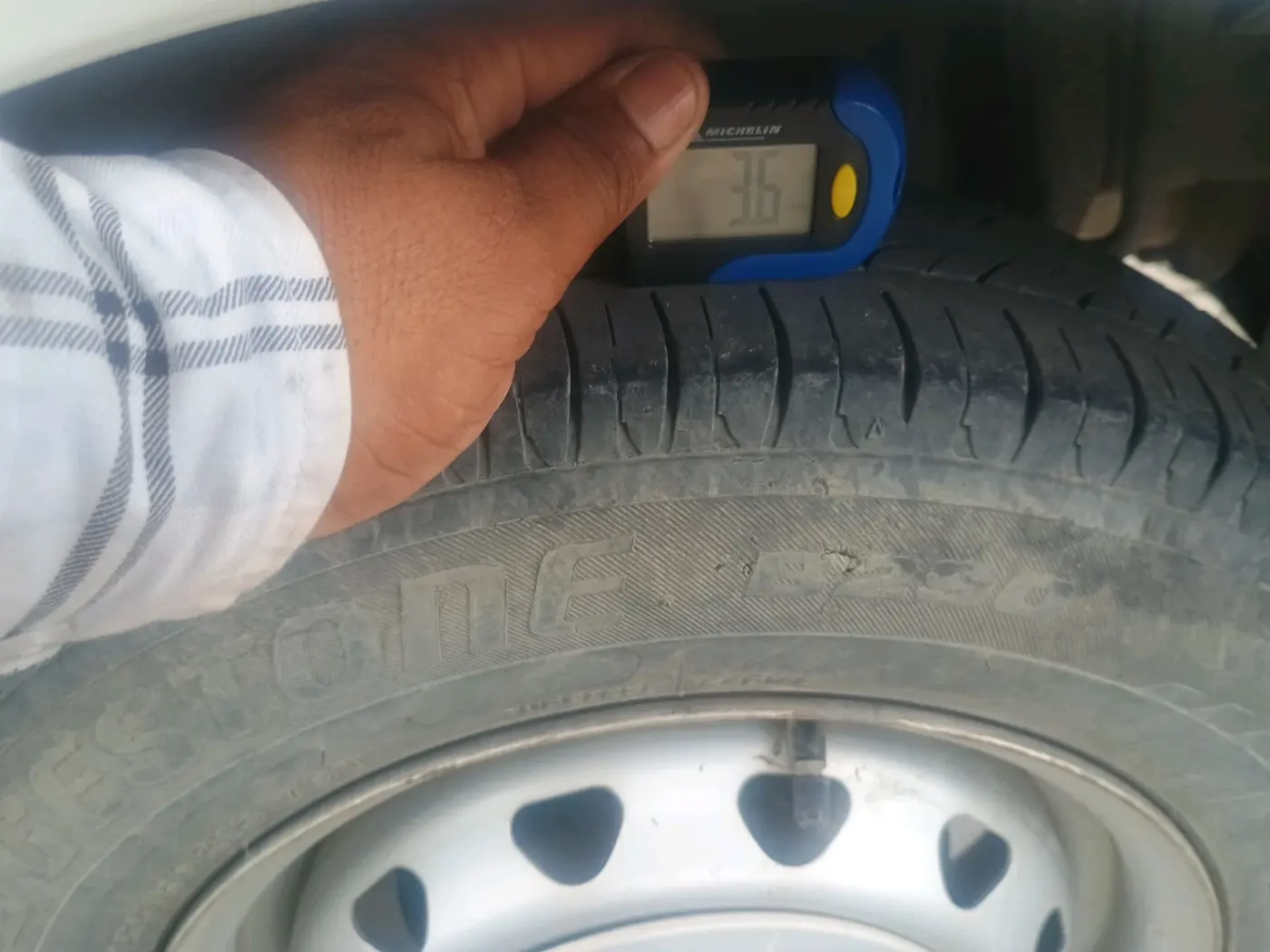 2017 Tata Tiago XM PETROL, Petrol, Manual, 72,627 km, tyre