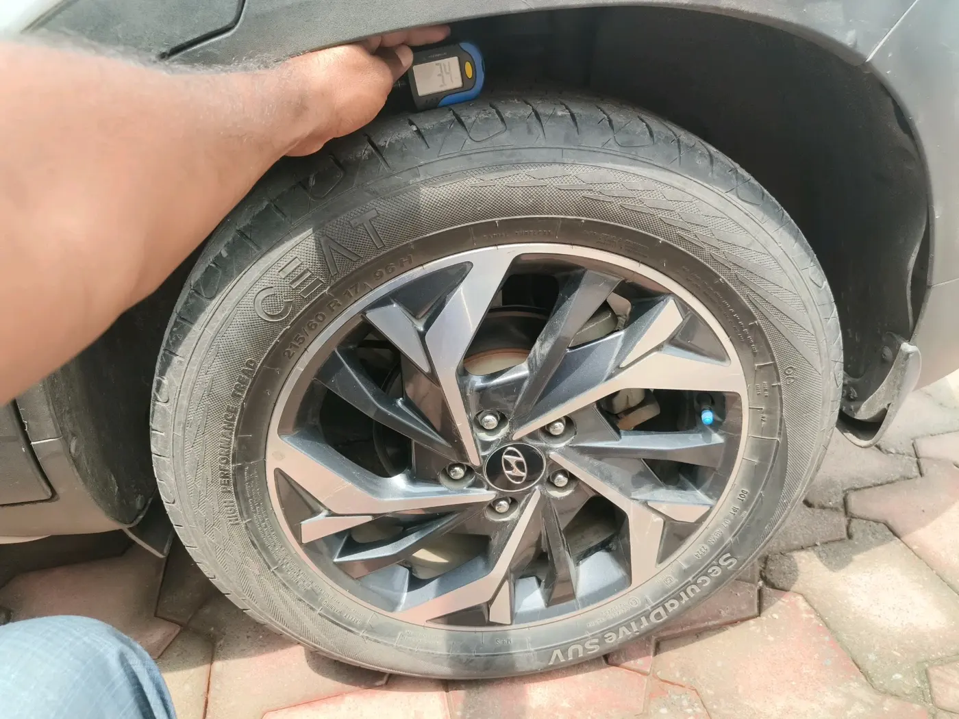 2022 Hyundai Creta SX (O) AT 1.5 DIESEL, Diesel, Automatic, 1,41,645 km, tyre