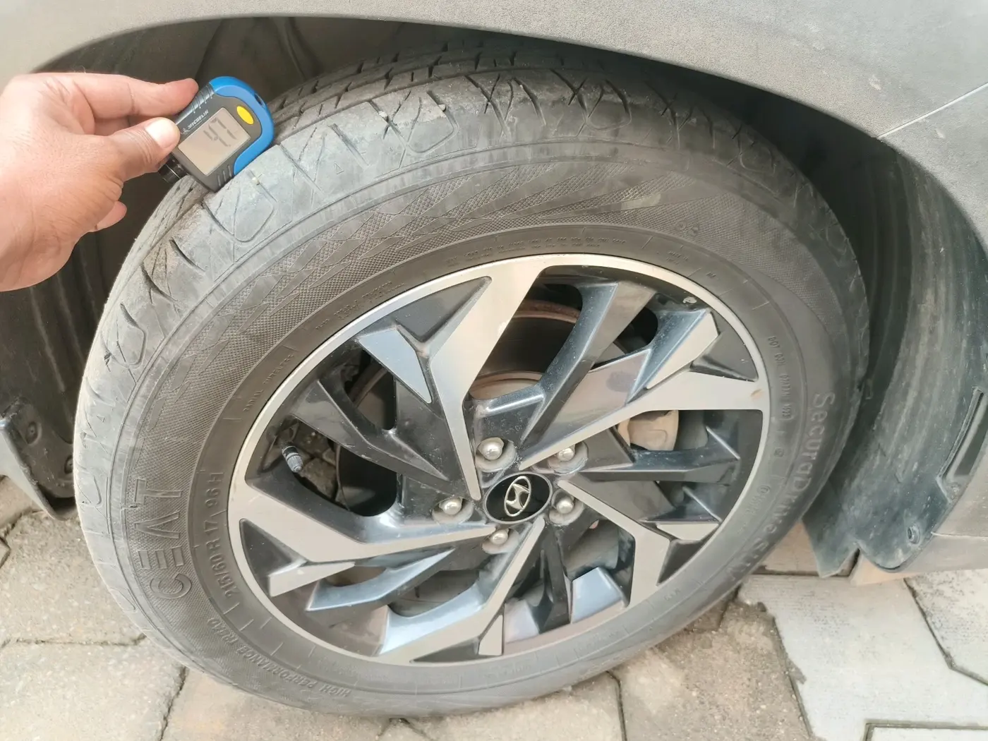 2022 Hyundai Creta SX (O) AT 1.5 DIESEL, Diesel, Automatic, 1,41,645 km, tyre