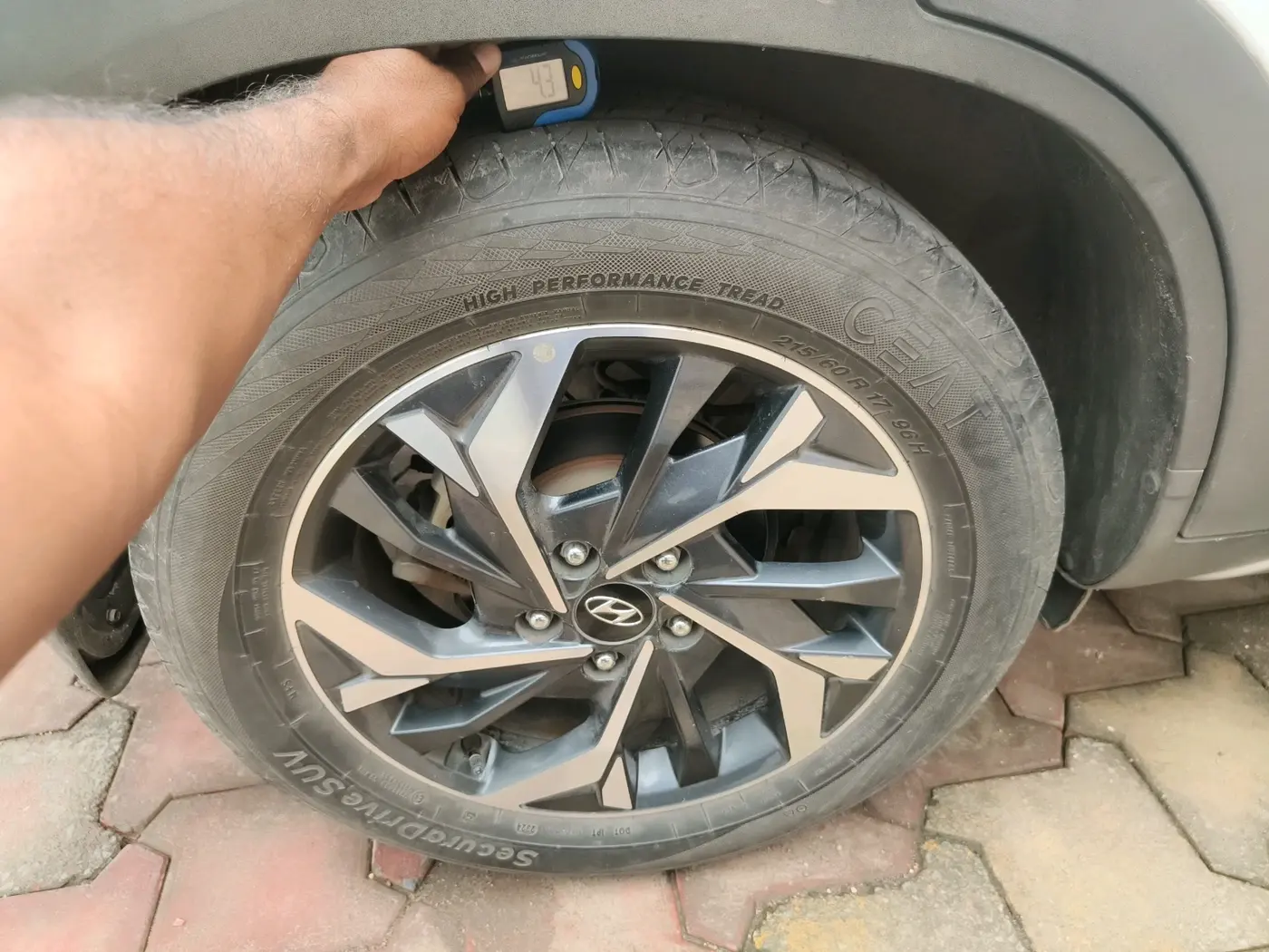 2022 Hyundai Creta SX (O) AT 1.5 DIESEL, Diesel, Automatic, 1,41,645 km, tyre