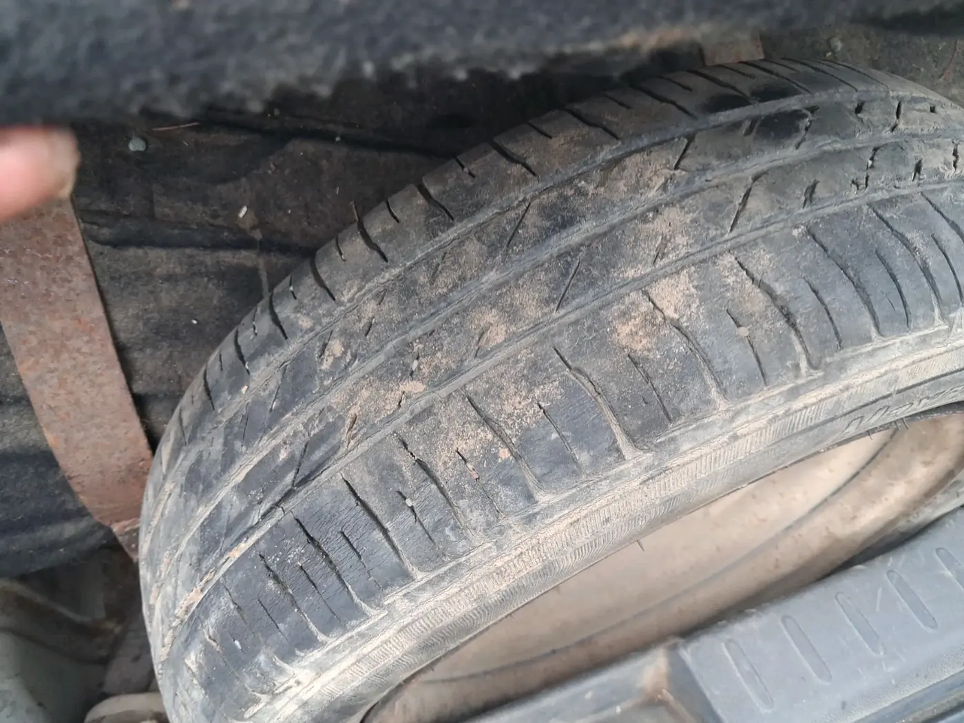 2014 Maruti Alto K10 LXI, CNG, Manual, 71,297 km, tyre