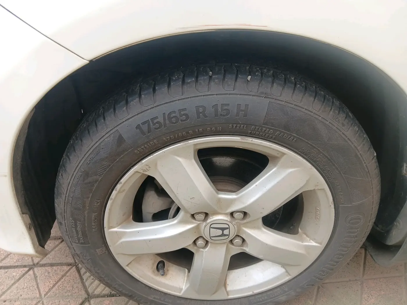 2012 Honda Jazz 1.2 L I-VTEC SELECT, Petrol, Manual, 79,673 km, tyre