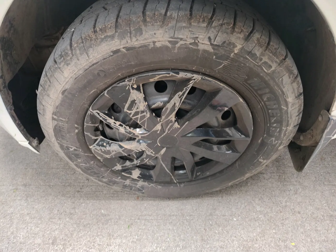 2018 Mahindra XUV500 W5, Diesel, Manual, 74,084 km, tyre