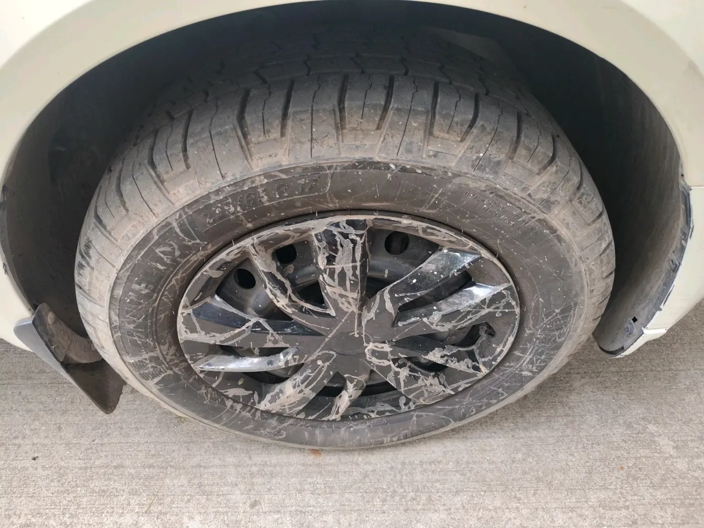 2018 Mahindra XUV500 W5, Diesel, Manual, 74,084 km, tyre