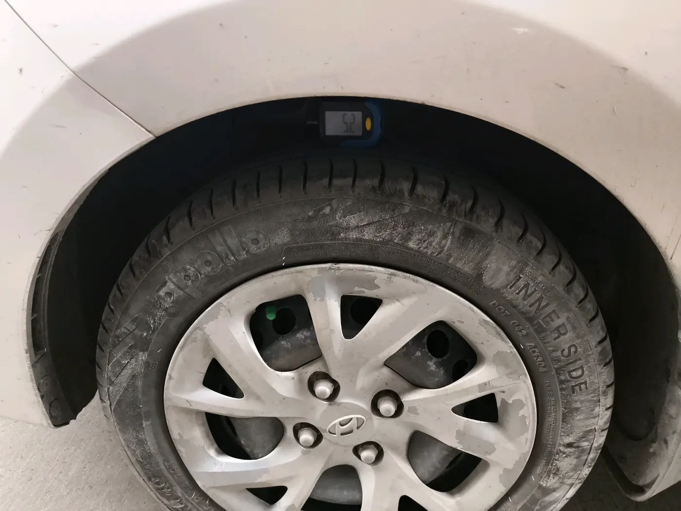 2017 Hyundai Grand i10 SPORTZ 1.2 KAPPA VTVT, CNG, Manual, 85,664 km, tyre