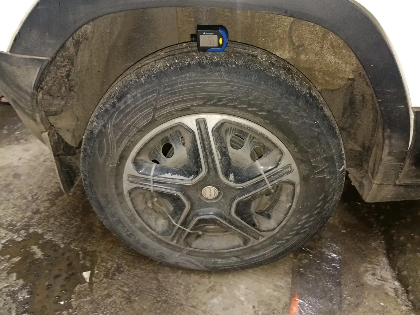 2025 Tata PUNCH Adventure Plus iCNG, CNG, Manual, 17,227 km, tyre