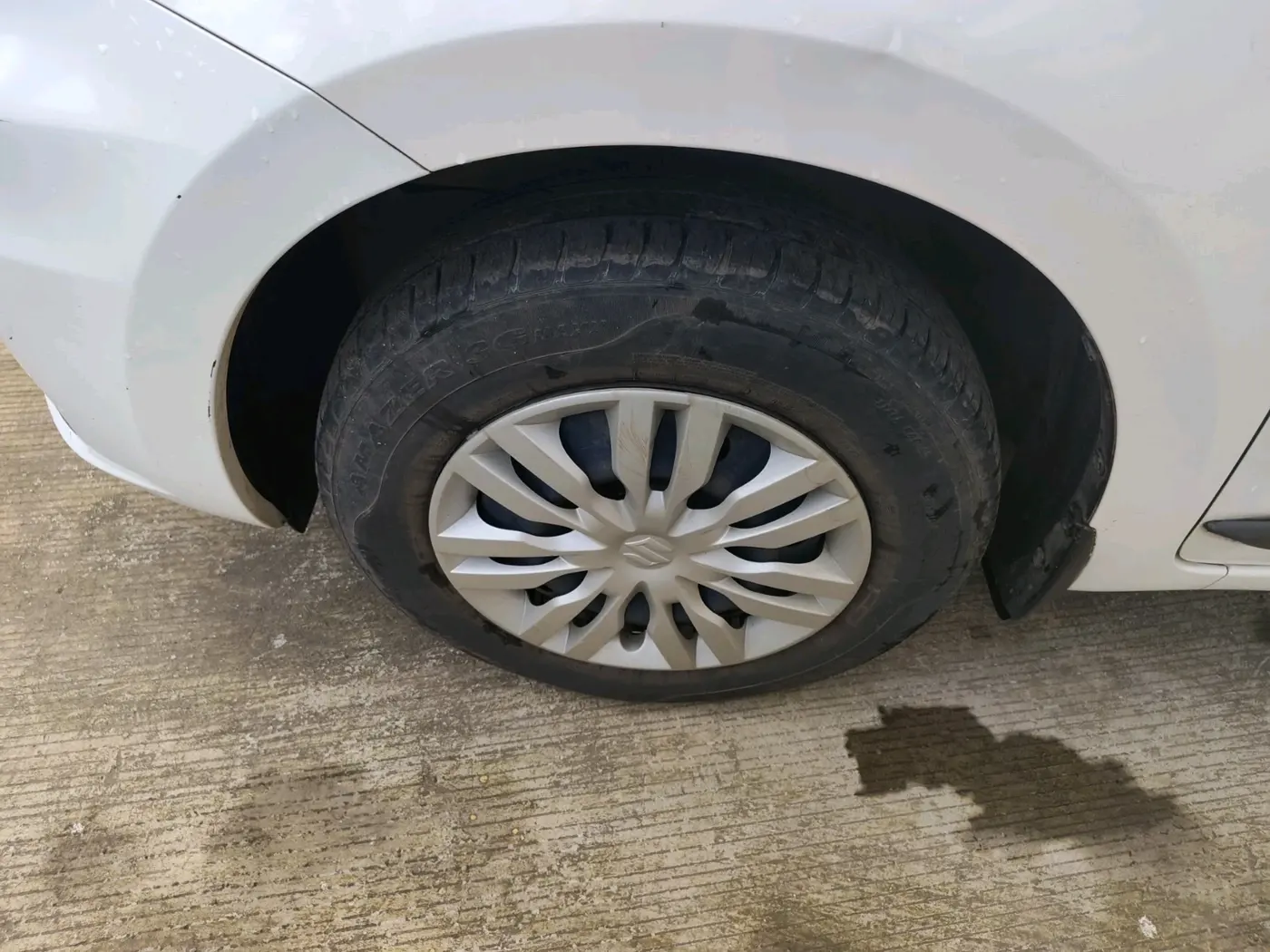 2022 Maruti Dzire VXI CNG, CNG, Manual, 14,727 km, tyre