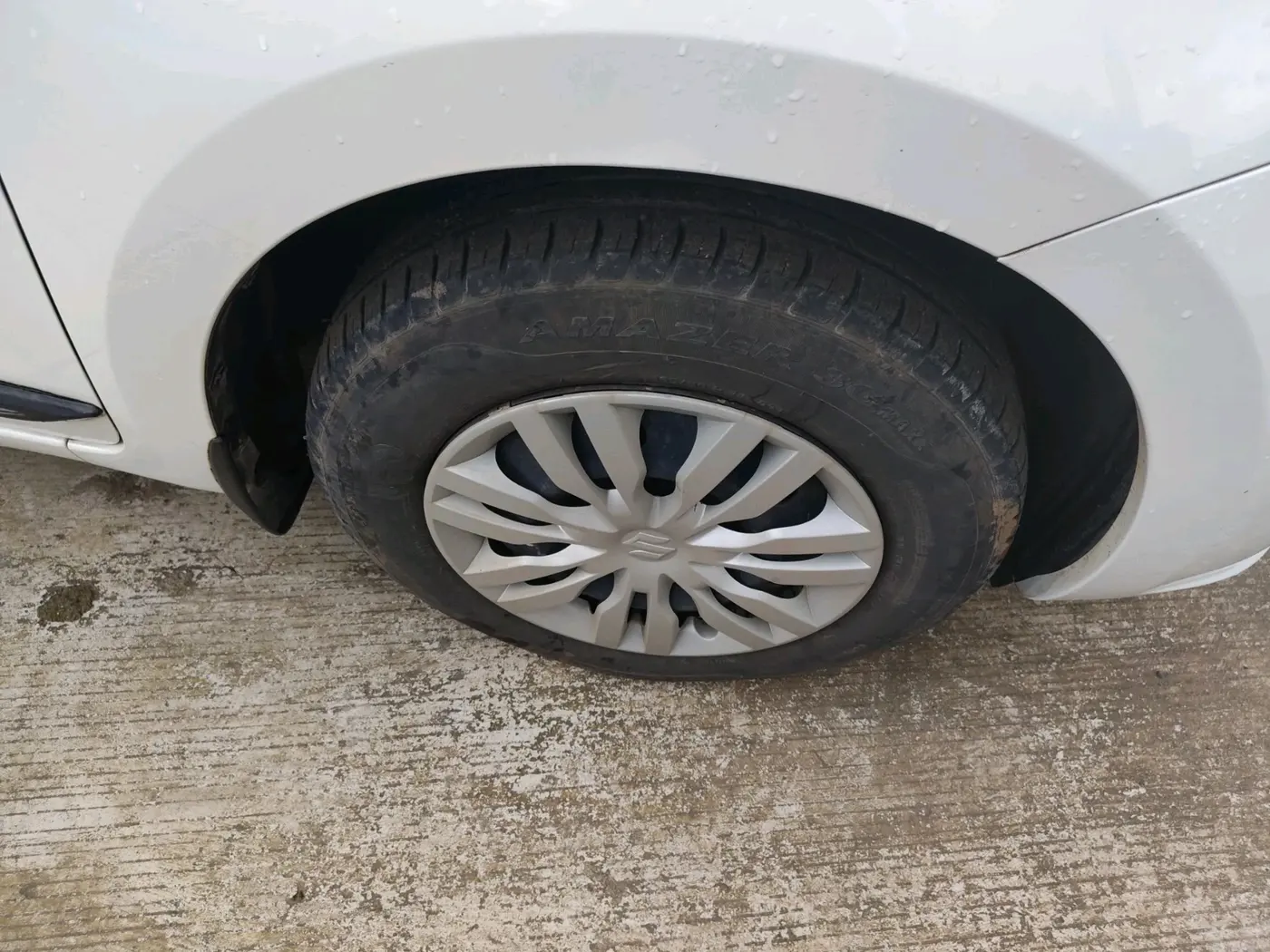 2022 Maruti Dzire VXI CNG, CNG, Manual, 14,727 km, tyre