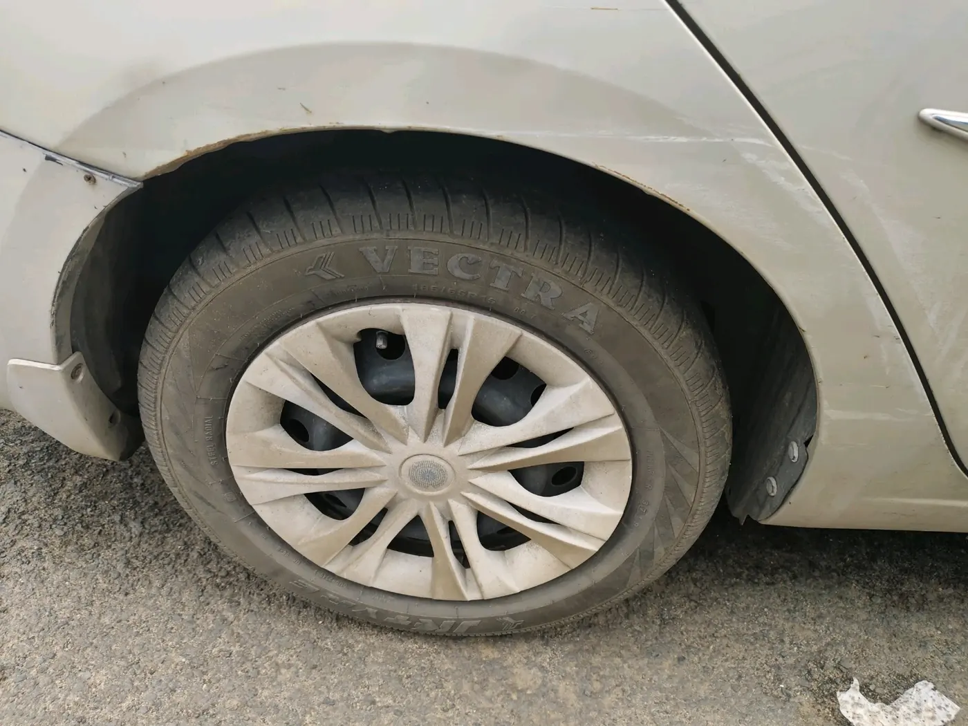 2015 Maruti Ciaz VXI, Petrol, Manual, 71,813 km, tyre