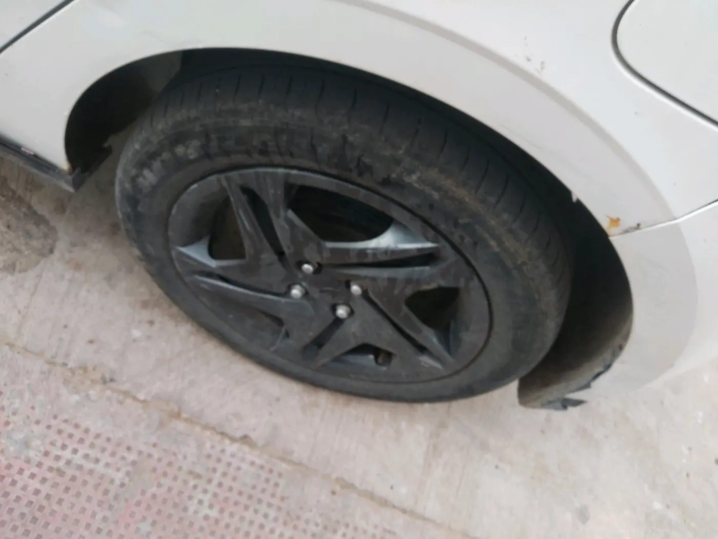 2023 Hyundai NEW I20 SPORTZ 1.2 MT, CNG, Manual, 48,162 km, tyre