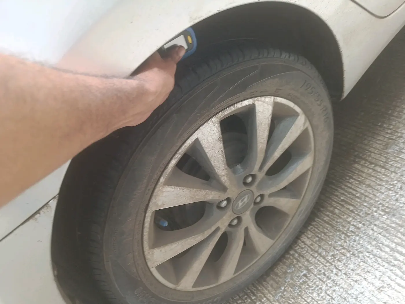 2016 Hyundai Verna 1.6 VTVT SX AT, Petrol, Automatic, 79,270 km, tyre