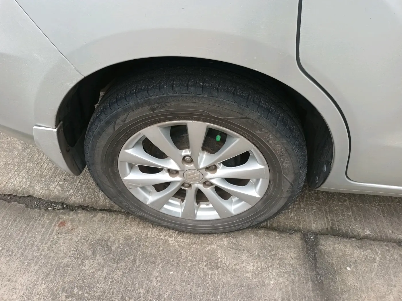 2014 Maruti Ertiga ZDI, Diesel, Manual, 2,19,763 km, tyre