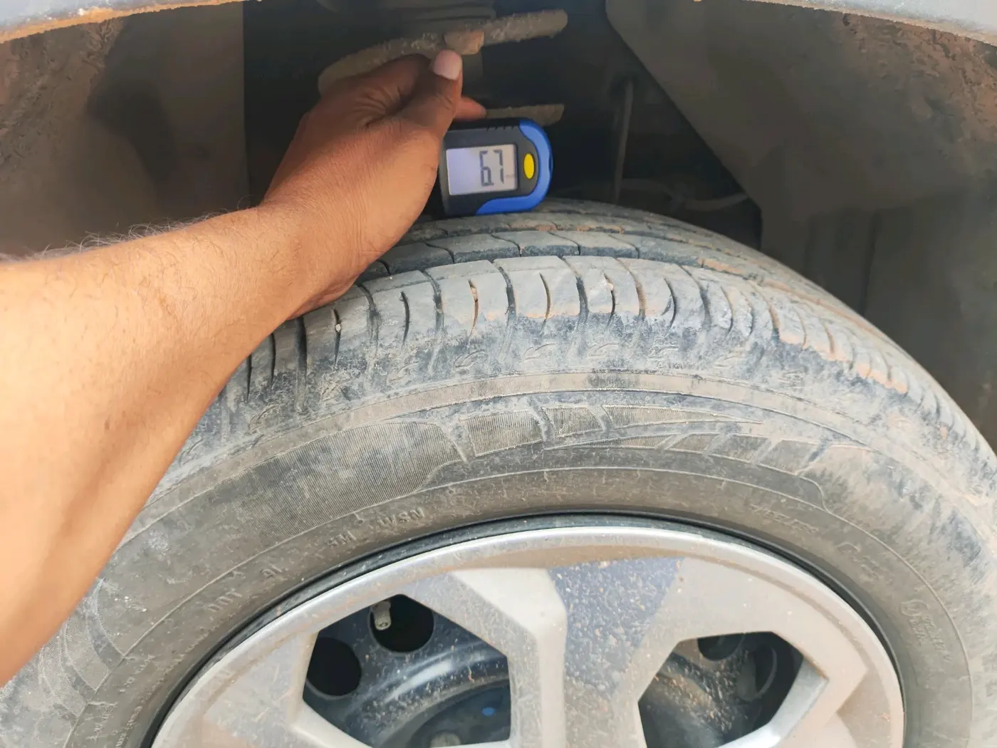 2023 Maruti BREZZA VXI, Petrol, Manual, 29,318 km, tyre