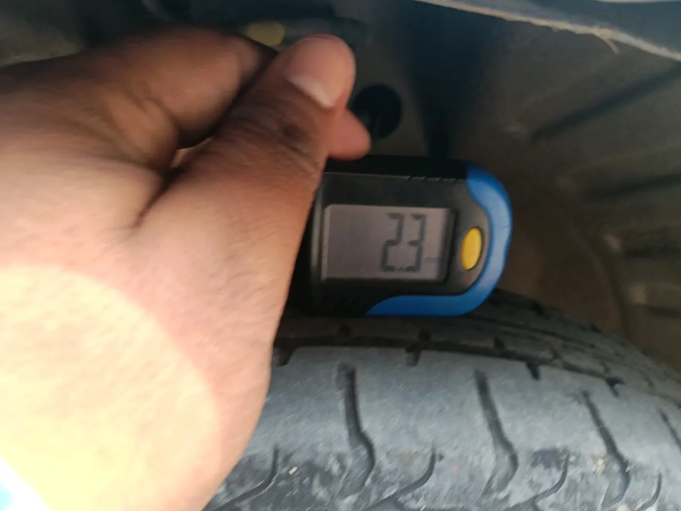 2017 Maruti Wagon R 1.0 LXI CNG, CNG, Manual, 87,827 km, tyre