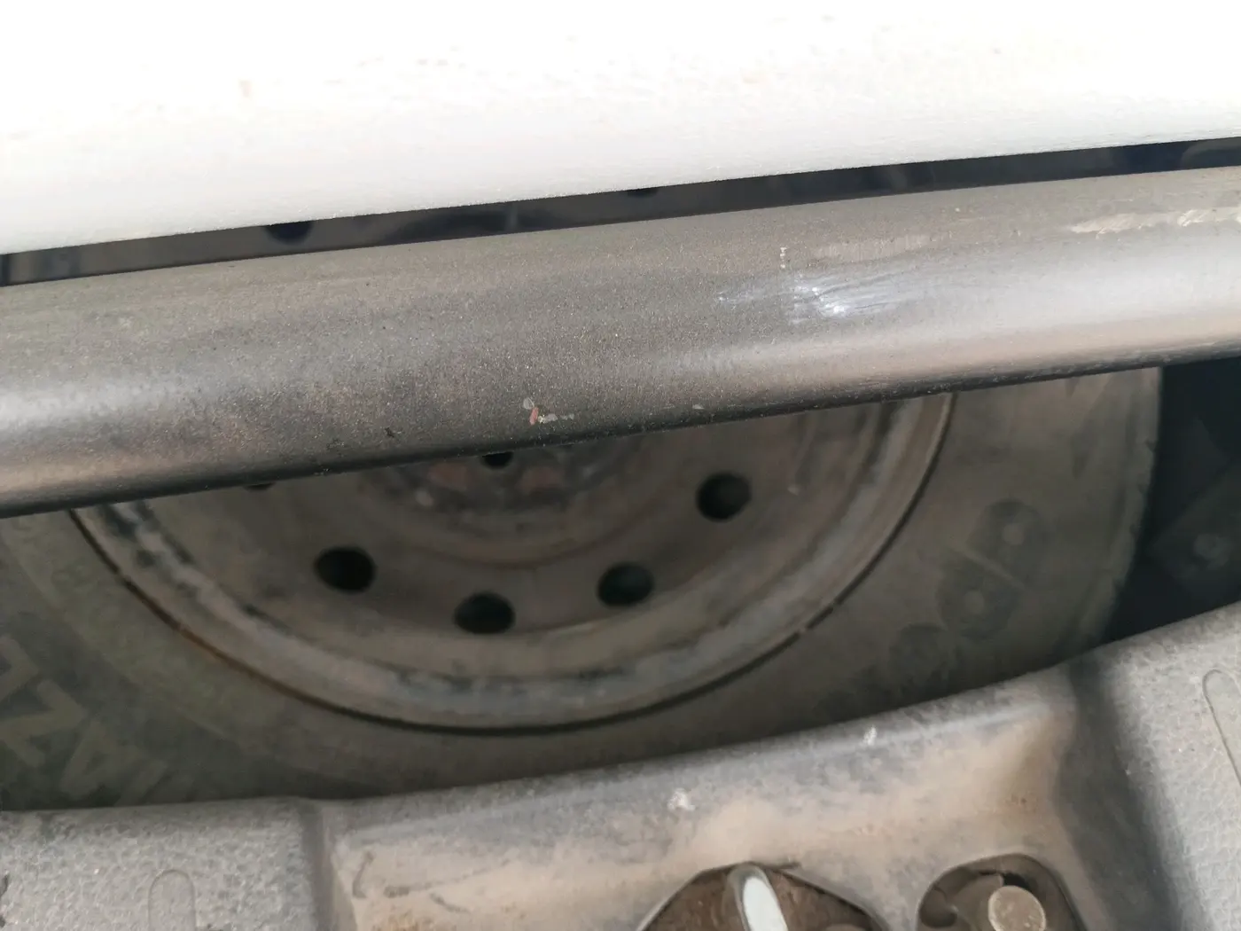 2017 Maruti Wagon R 1.0 LXI CNG, CNG, Manual, 87,827 km, tyre