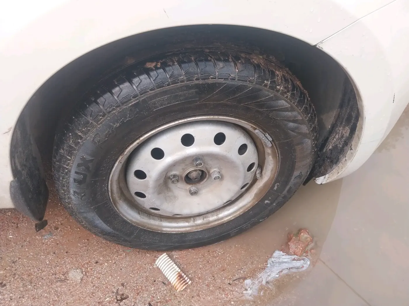 2021 Maruti Swift LXI, Petrol, Manual, 51,495 km, tyre