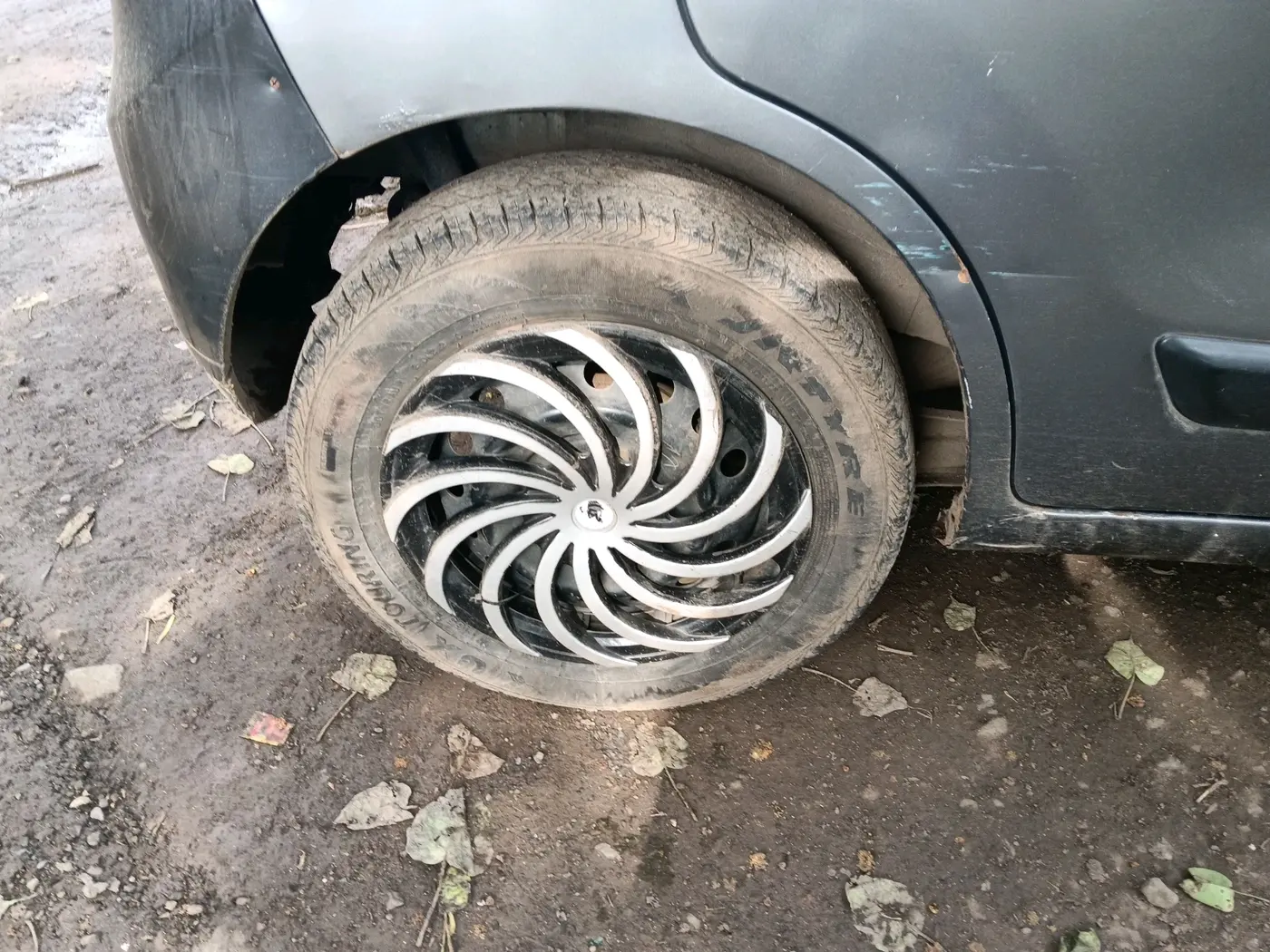2012 Maruti Wagon R 1.0 LXI CNG, CNG, Manual, 1,34,111 km, tyre