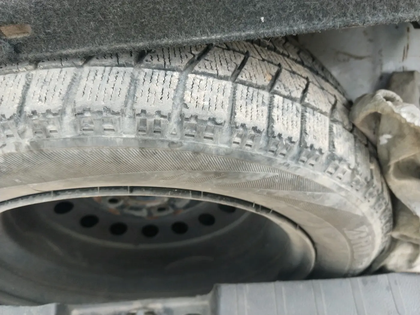 2014 Maruti Wagon R 1.0 VXI, CNG, Manual, 95,112 km, tyre