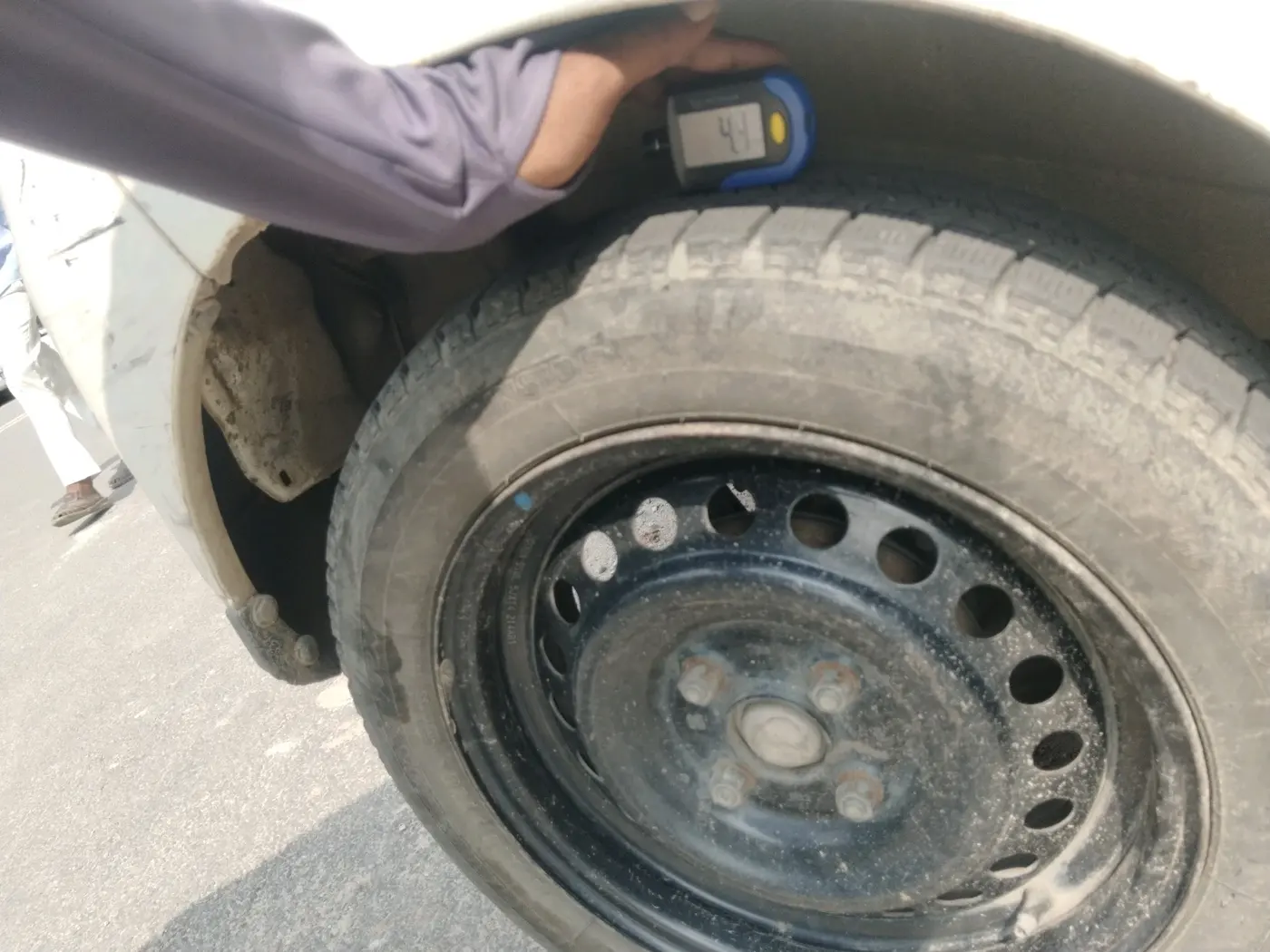 2014 Maruti Wagon R 1.0 VXI, CNG, Manual, 95,112 km, tyre