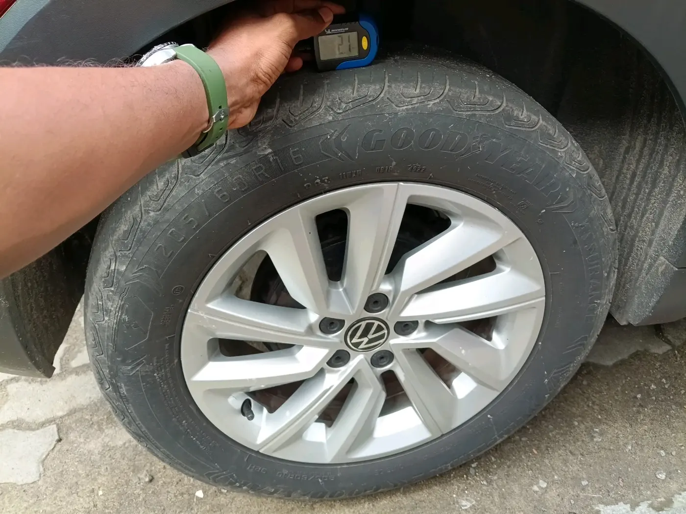 2023 Volkswagen TAIGUN HIGHLINE 1.0 TSI AT, Petrol, Automatic, 40,701 km, tyre
