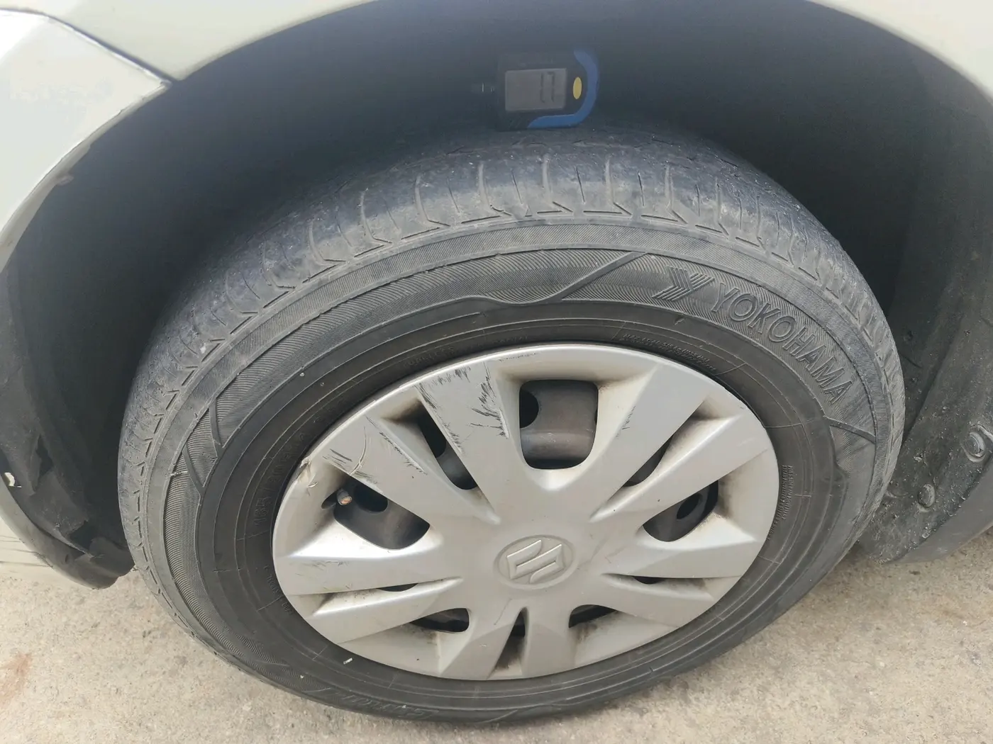 2013 Maruti Swift Dzire VXI, Petrol, Manual, 1,01,255 km, tyre