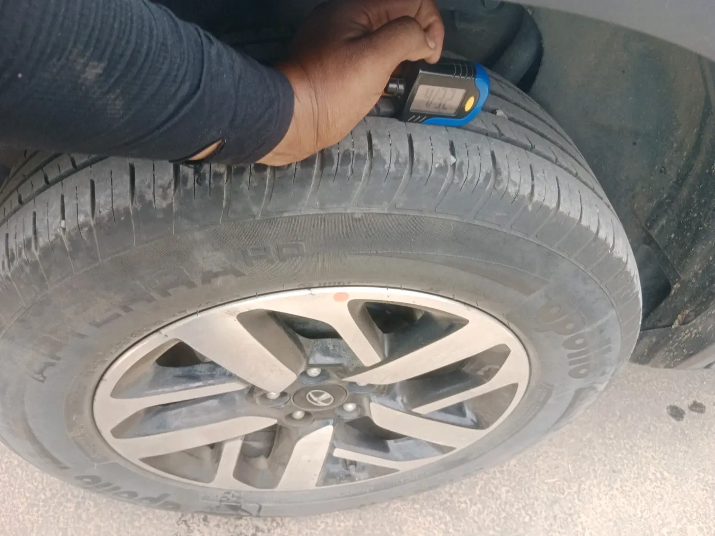 2022 Tata Harrier XZA PLUS 2.0L KRYOTEC HALO EDITION, Diesel, Automatic, 45,343 km, tyre