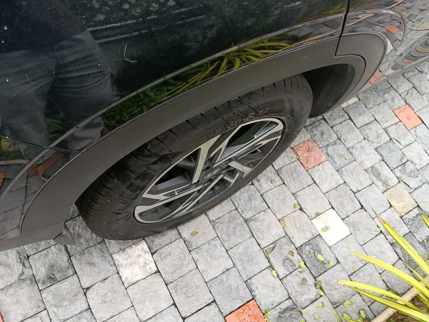 2025 Hyundai Creta Creta SX (O) 1.5 MPI IVT, Petrol, Automatic, 9,597 km, tyre
