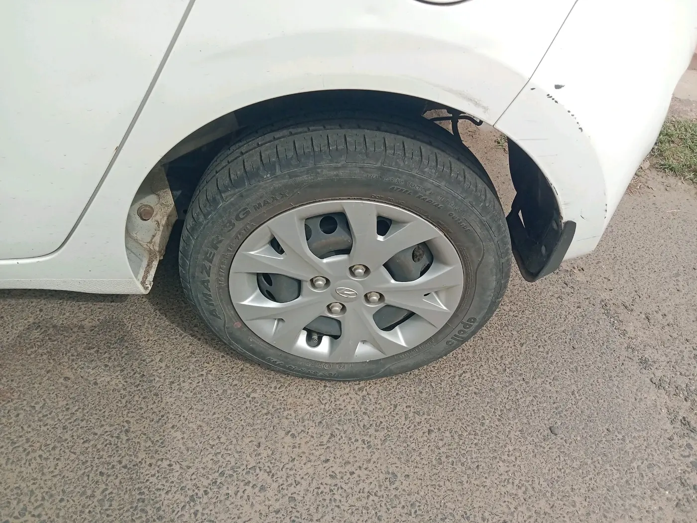 2016 Hyundai Grand i10 MAGNA 1.2 KAPPA VTVT, CNG, Manual, 38,722 km, tyre