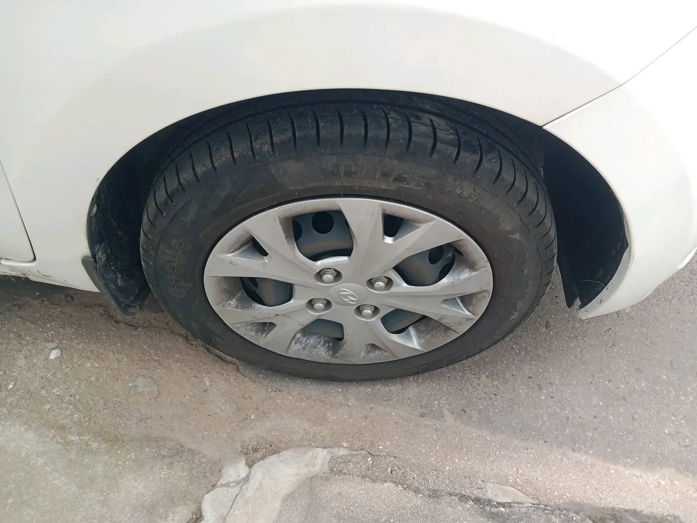 2016 Hyundai Grand i10 MAGNA 1.2 KAPPA VTVT, CNG, Manual, 38,722 km, tyre