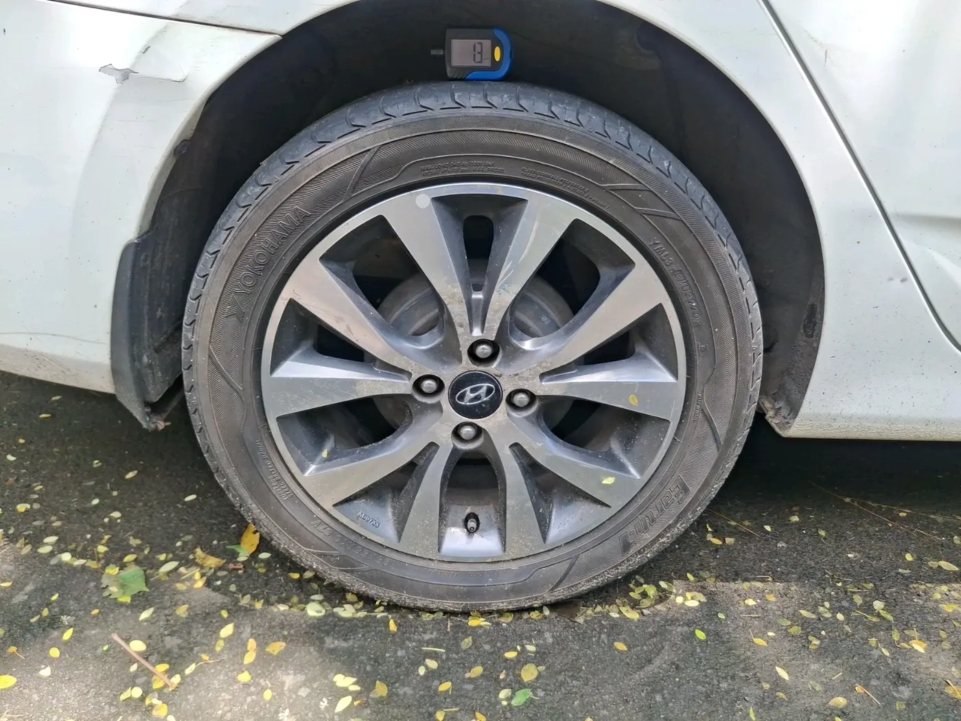 2016 Hyundai Verna 1.6 VTVT SX, Petrol, Manual, 1,08,127 km, tyre
