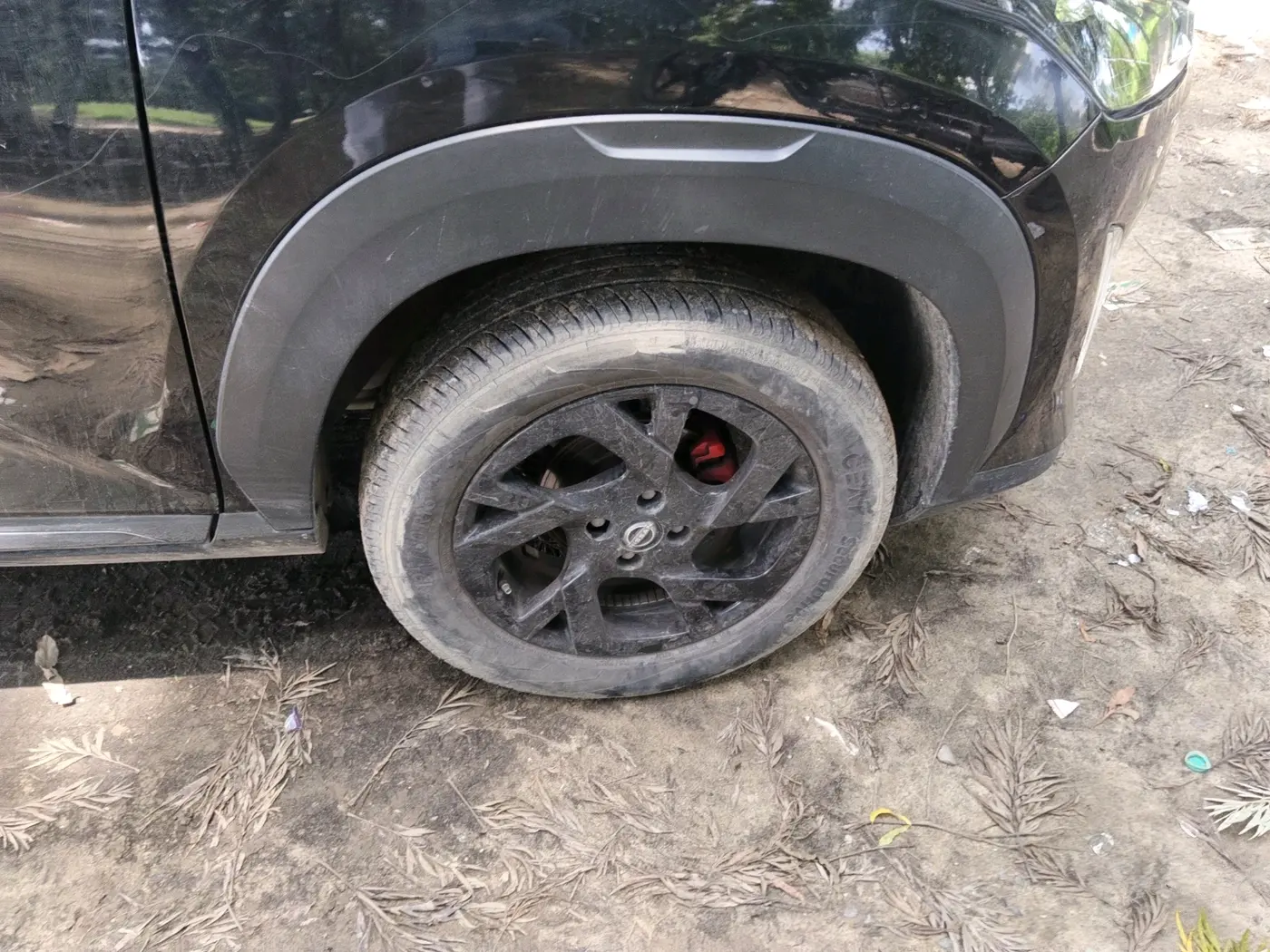 2023 Nissan MAGNITE Kuro Edition 1.0  MT , Petrol, Manual, 15,685 km, tyre