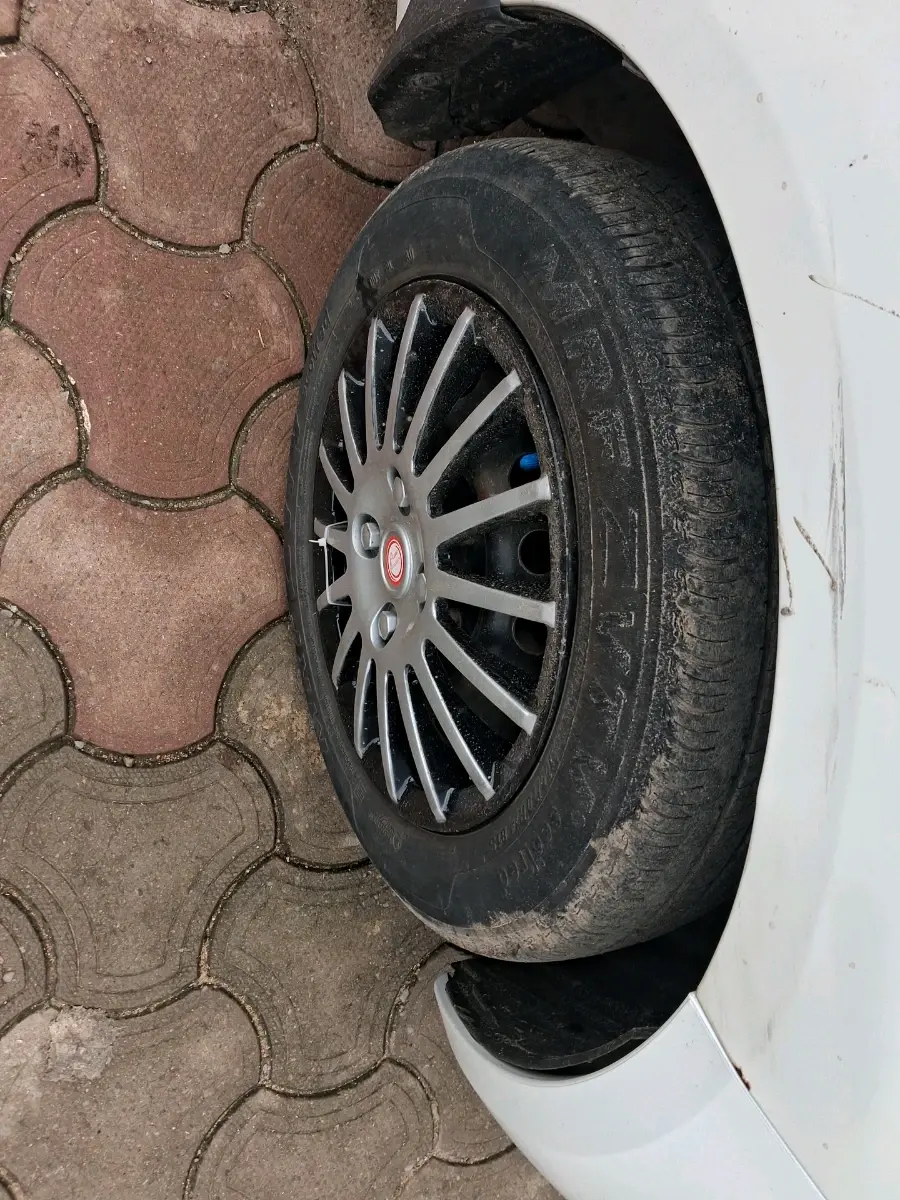 2023 Maruti New Wagon-R VXI 1.0, Petrol, Manual, 46,996 km, tyre