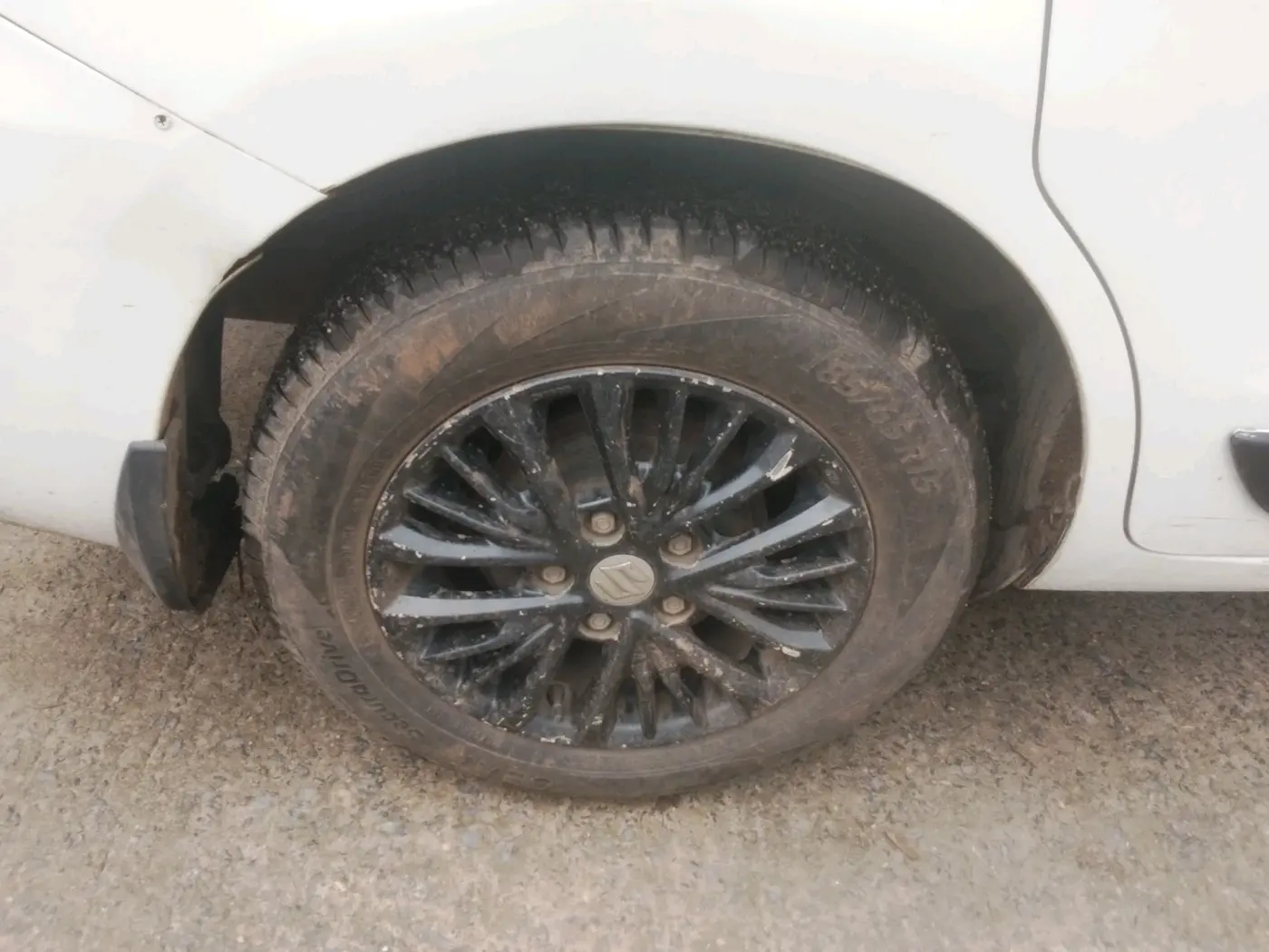 2022 Maruti Ertiga VXI SHVS, Petrol, Manual, 1,11,852 km, tyre