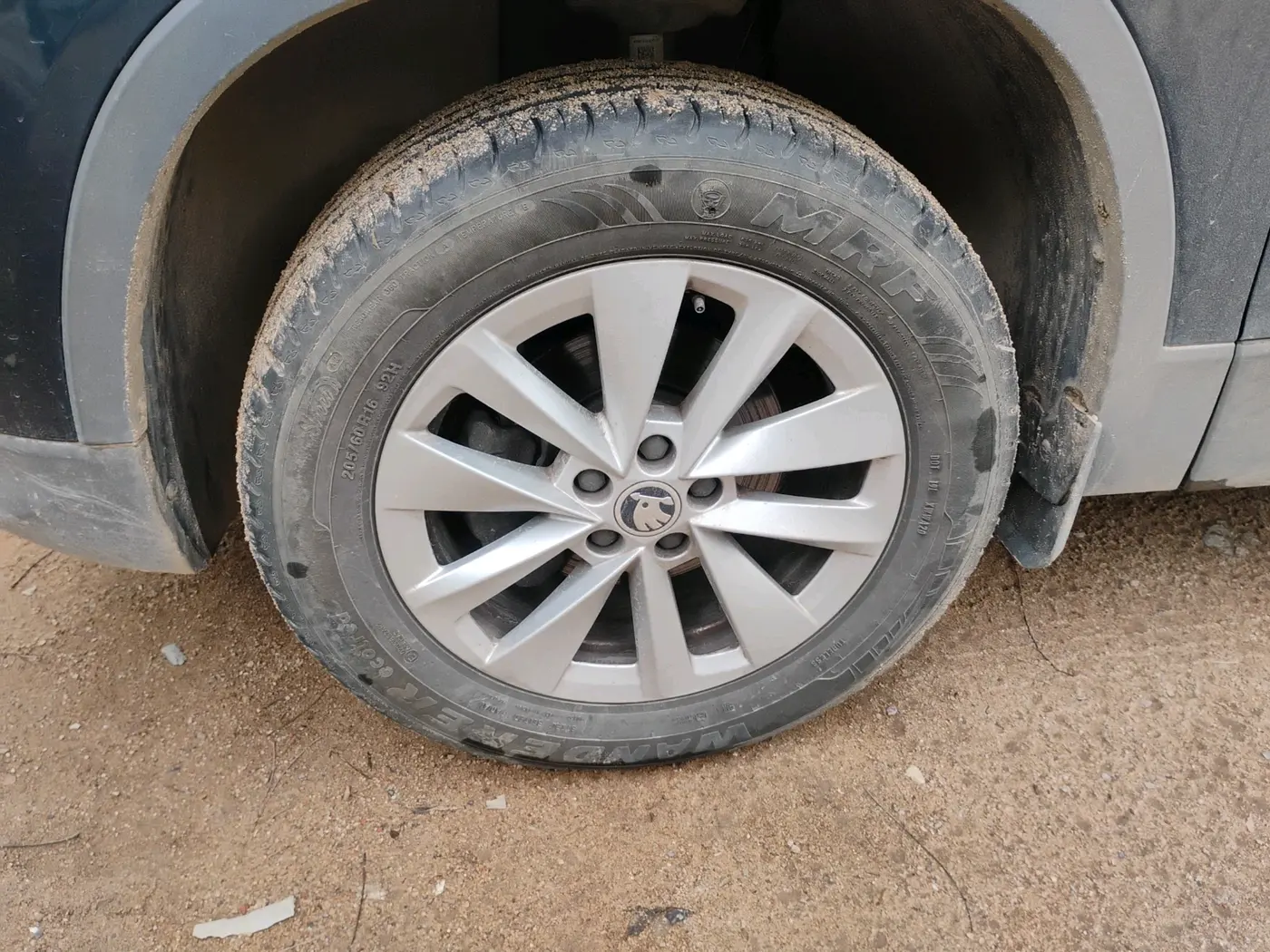 2025 Skoda Kylaq Signature, Petrol, Manual, 14,899 km, tyre