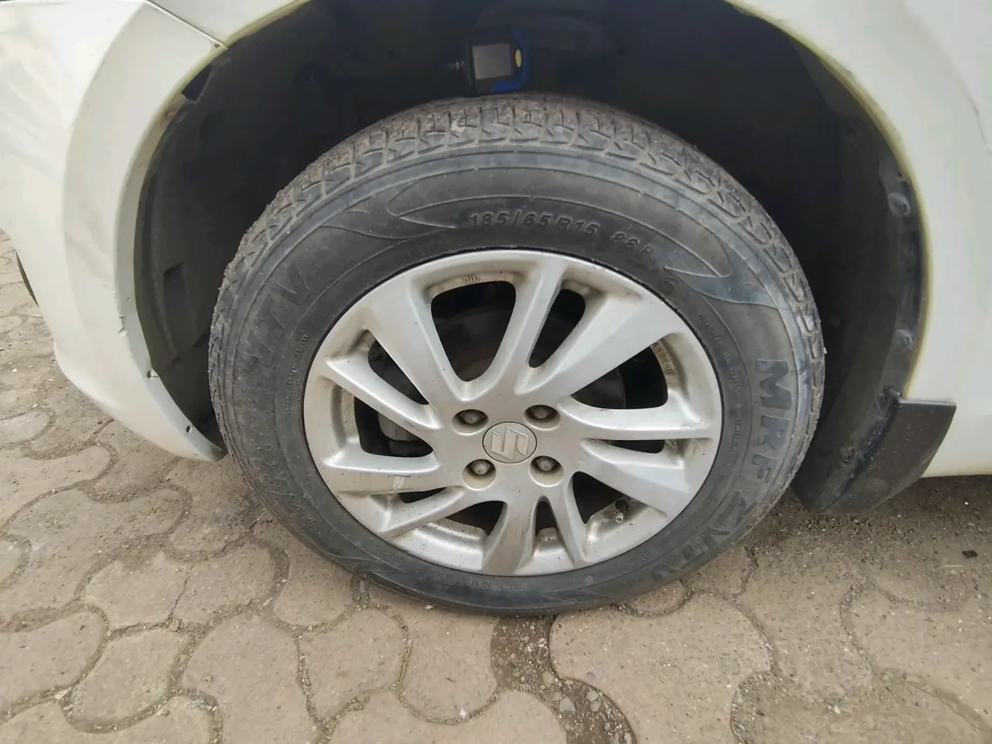2012 Maruti Swift ZDI, Diesel, Manual, 34,381 km, tyre