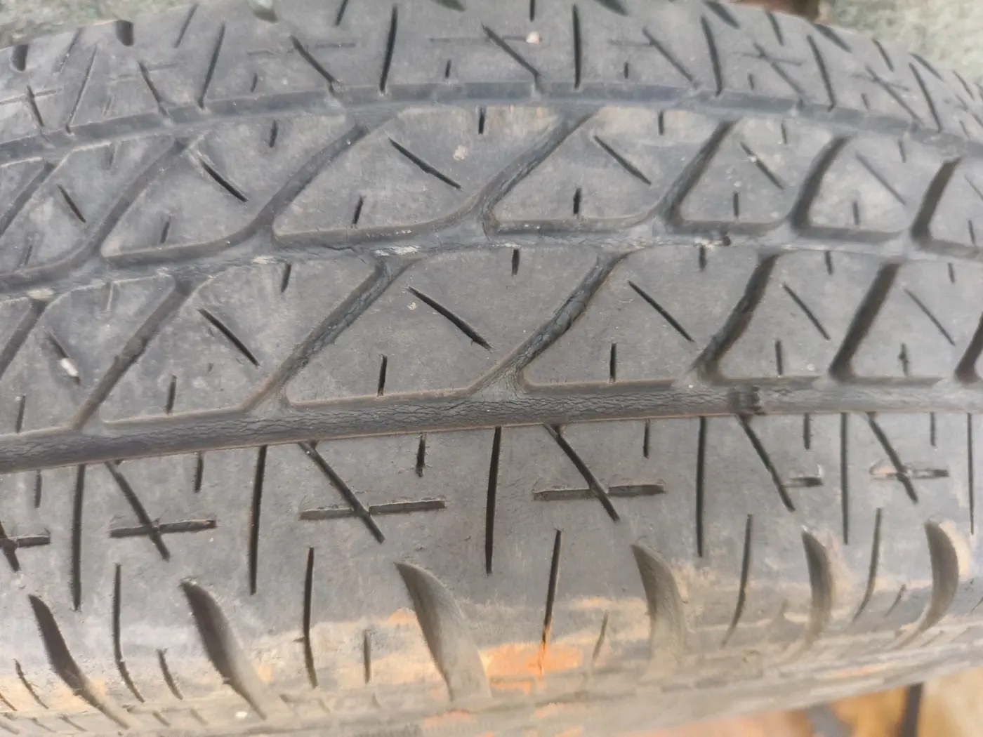 2013 Maruti Ritz VDI, Diesel, Manual, 2,05,152 km, tyre