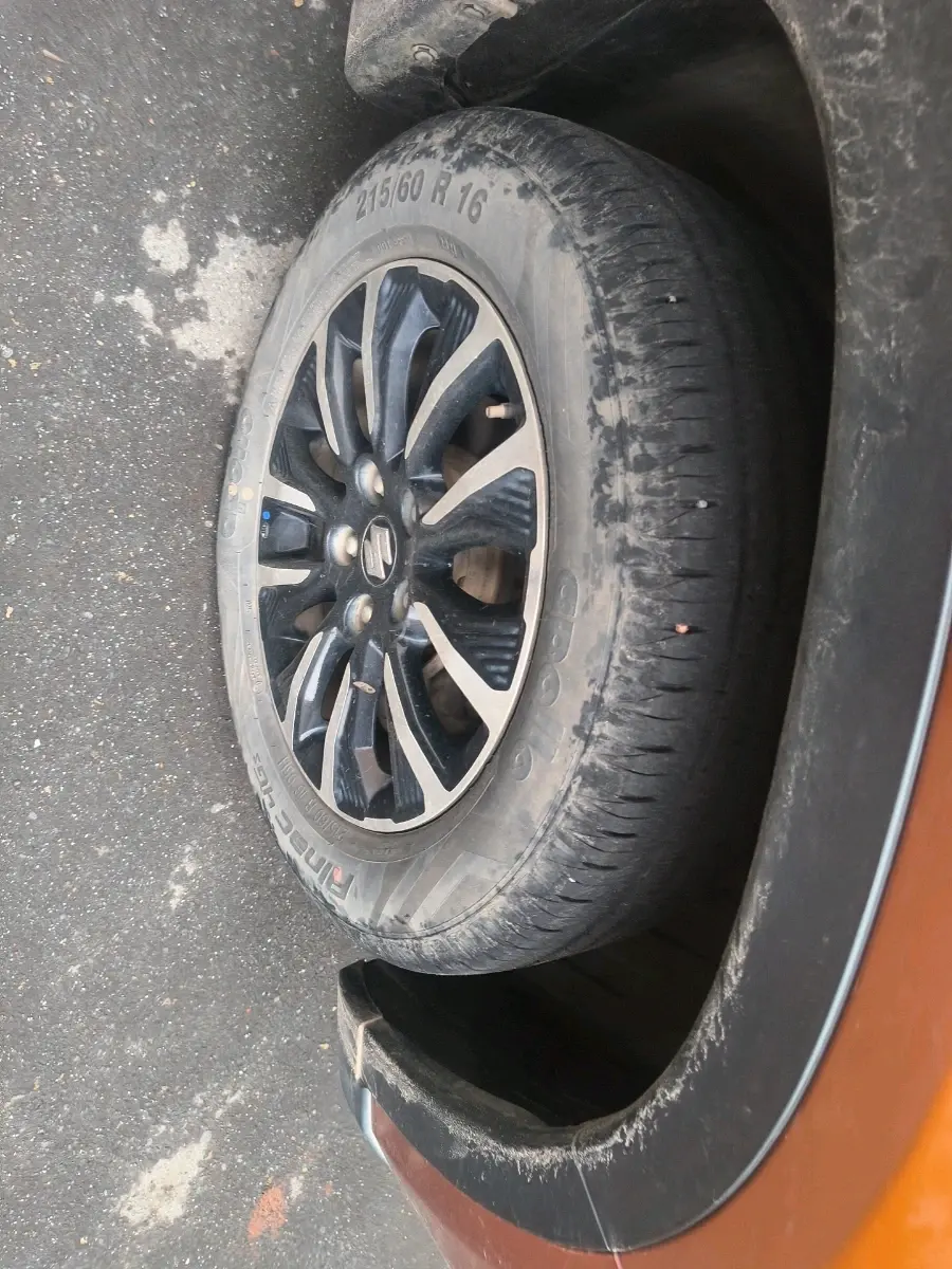 2021 Maruti Vitara Brezza ZXI PLUS AT SHVS, Petrol, Automatic, 71,193 km, tyre