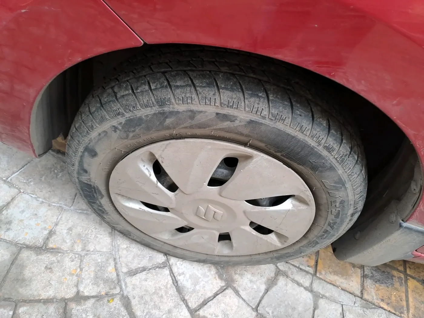 2016 Maruti Celerio VXI AMT, Petrol, Automatic, 23,462 km, tyre