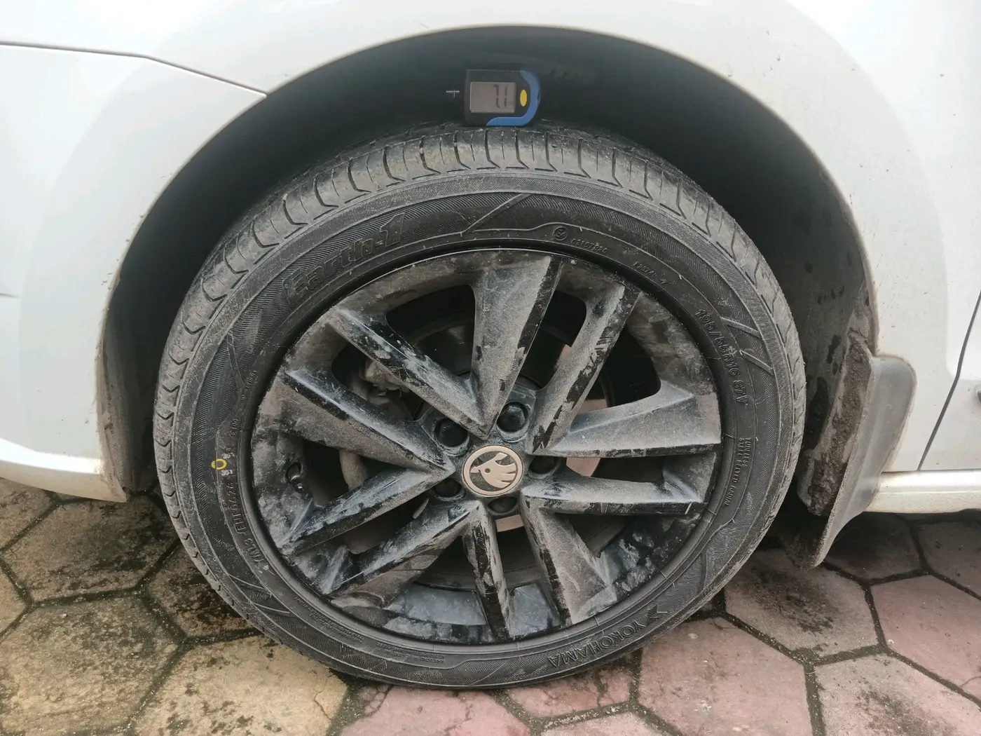 2020 Skoda Rapid 1.0 AMBITION TSI MT, Petrol, Manual, 42,395 km, tyre