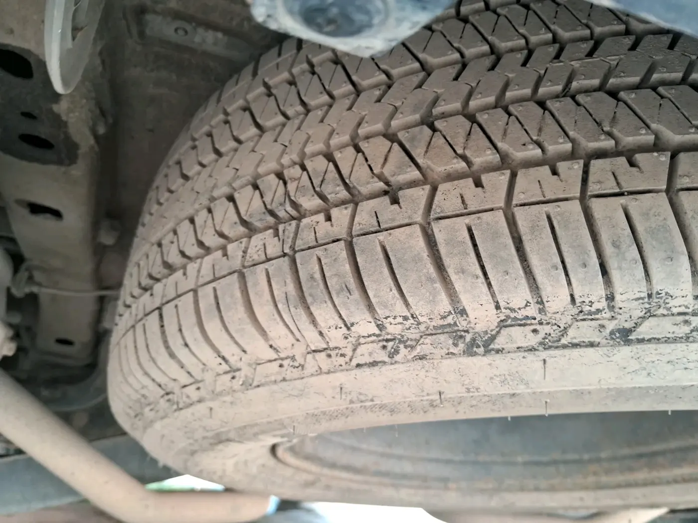 2019 Mahindra XUV500 W9, Diesel, Manual, 68,914 km, tyre