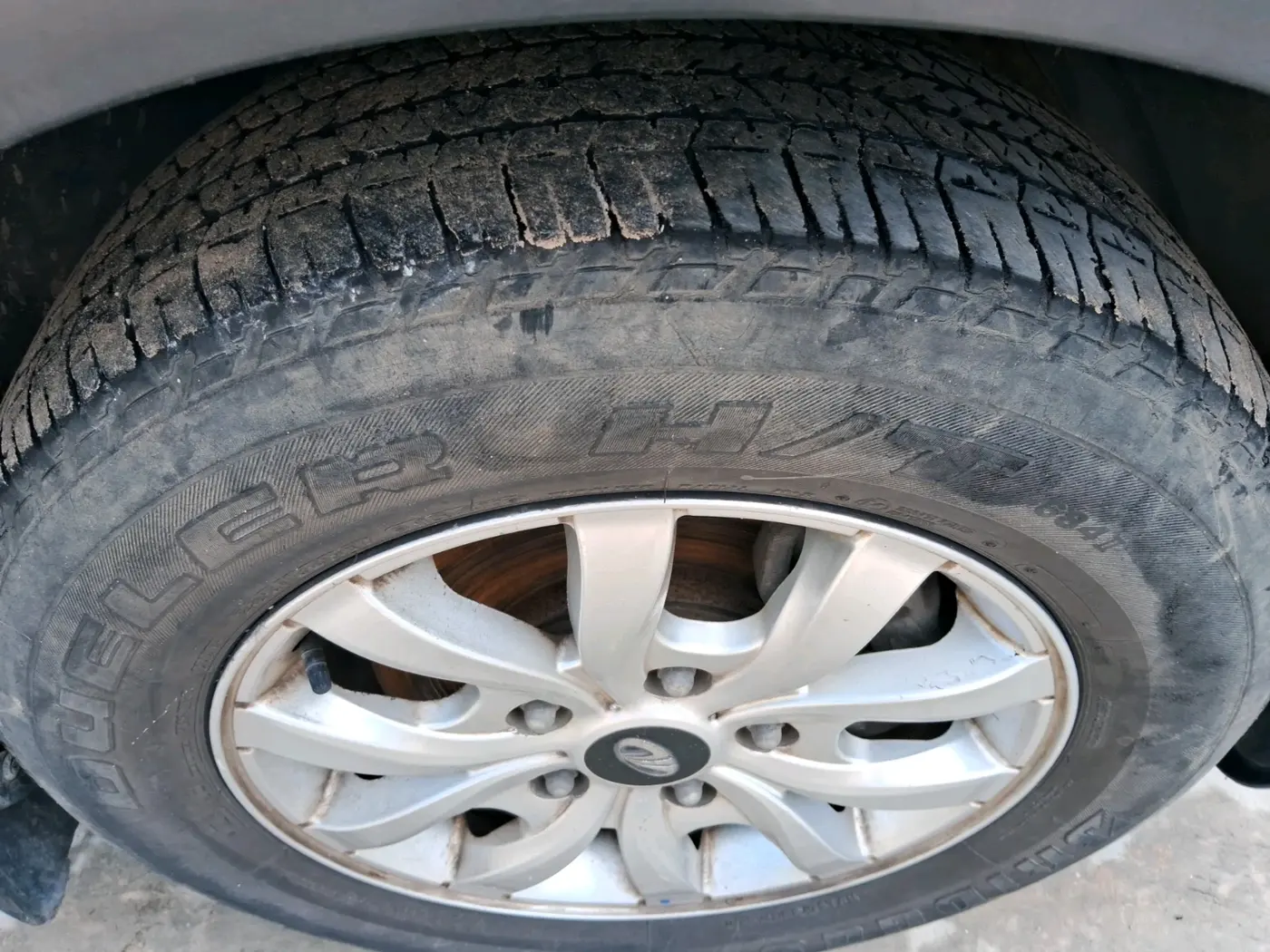 2019 Mahindra XUV500 W9, Diesel, Manual, 68,914 km, tyre