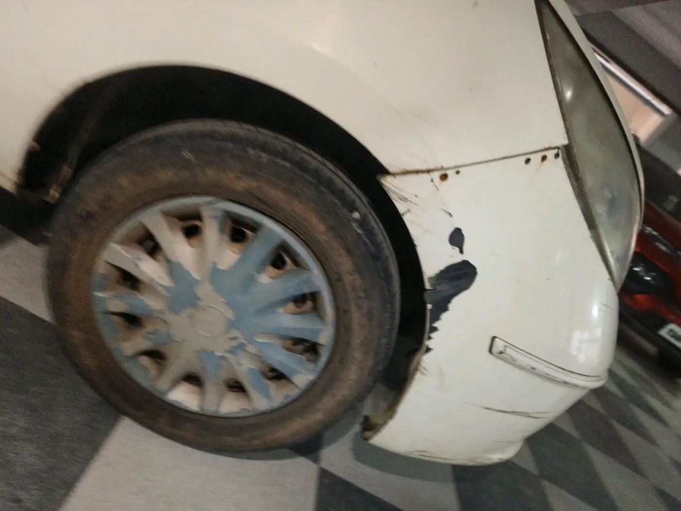 2012 Tata Indica Vista LS QUADRAJET, Diesel, Manual, 1,73,932 km, tyre