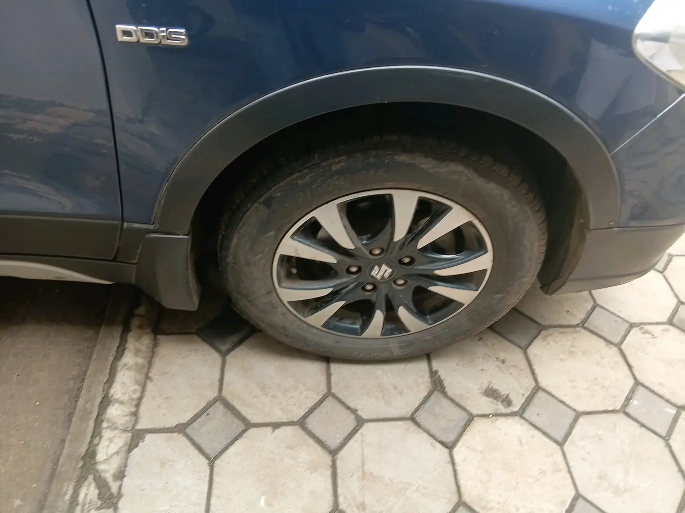 2017 Maruti S Cross ZETA 1.3, Diesel, Manual, 91,677 km, tyre