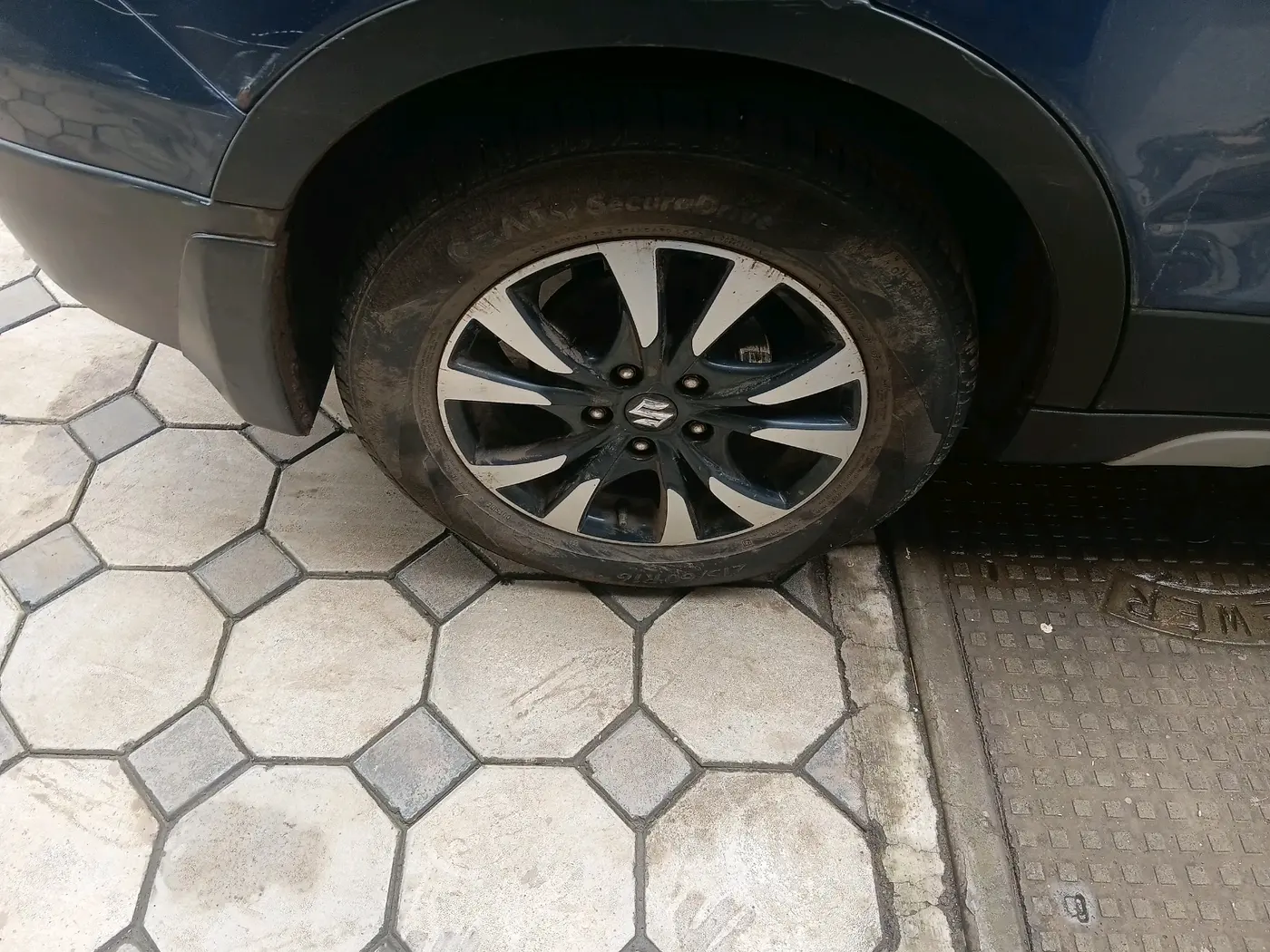 2017 Maruti S Cross ZETA 1.3, Diesel, Manual, 91,677 km, tyre