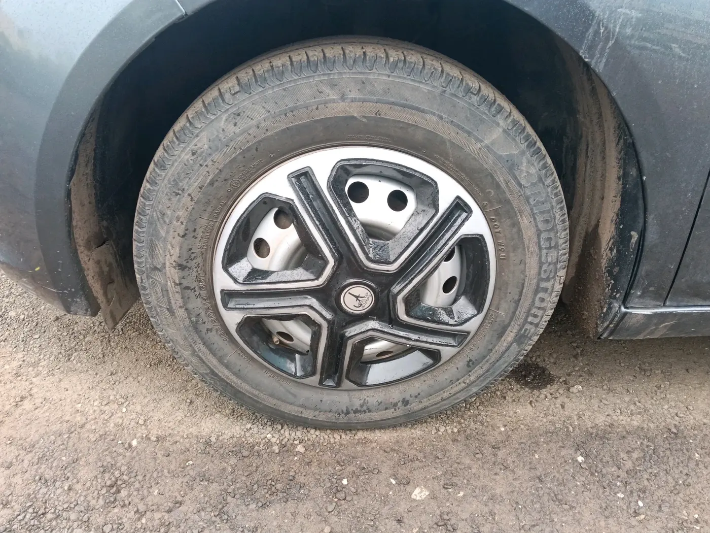 2021 Tata ALTROZ XE PETROL, Petrol, Manual, 52,307 km, tyre