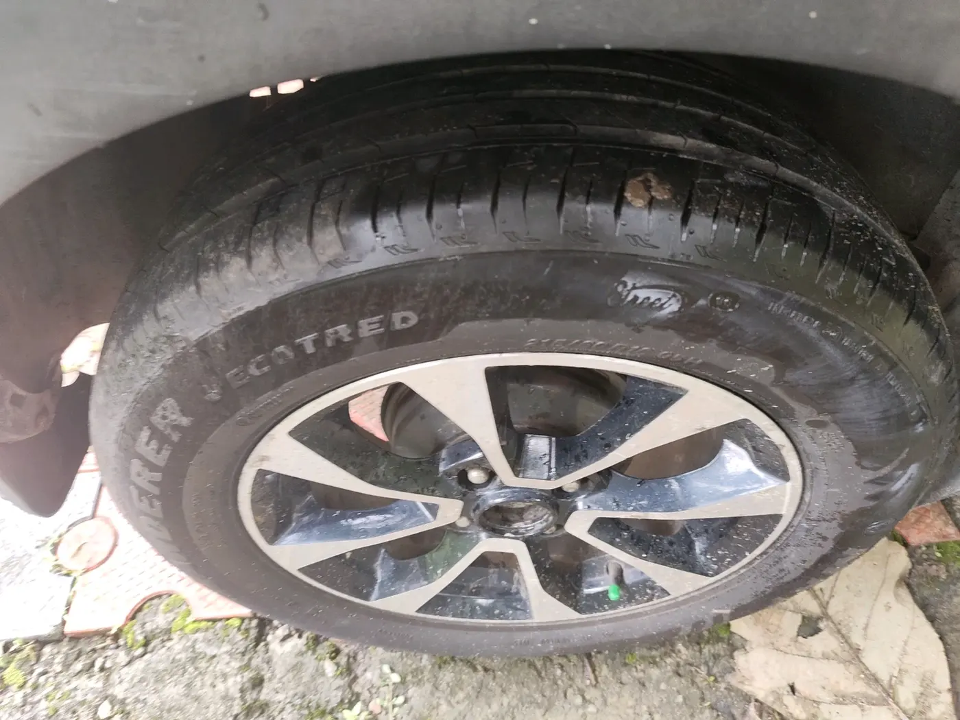 2021 Tata NEXON XZA PLUS DIESEL, Diesel, Automatic, 90,439 km, tyre